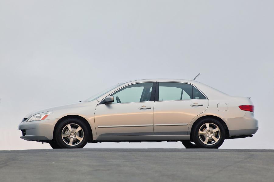  Honda Accord Hybrid America 2005 года  (фото 56 из 69)